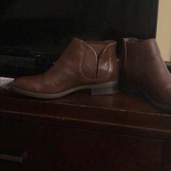 Woman’s ankle boot. Great condition - Picture 2 of 2